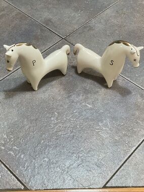 Cream Ceramic Horse Salt and Pepper Shakers - Made by Holt Johnson Japanese